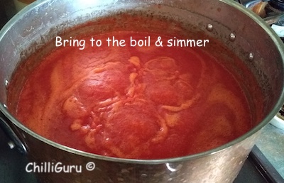 sauce boiling